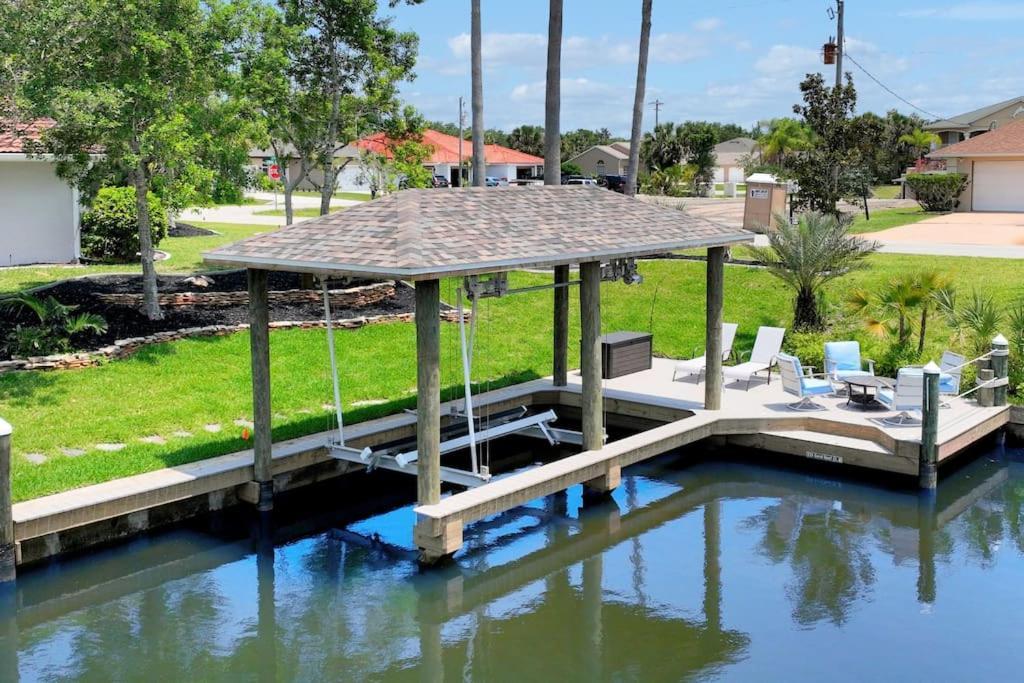 Manor On The Canal Palm Coast Exterior photo