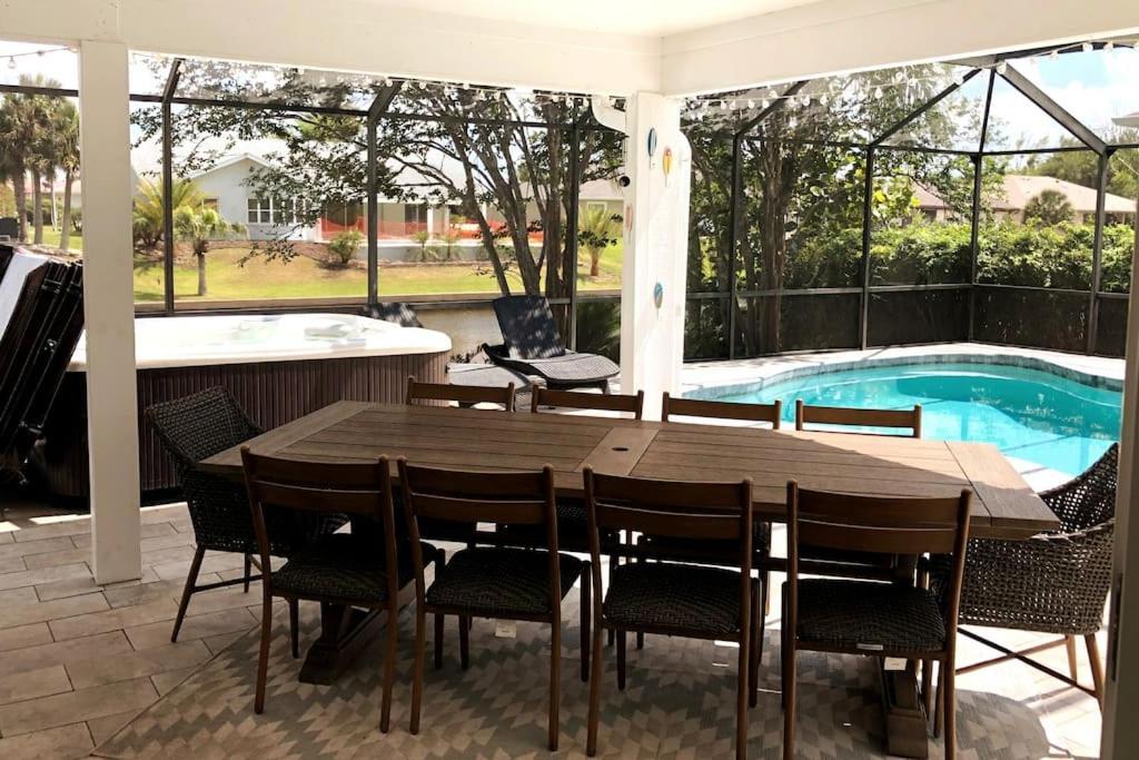 Manor On The Canal Palm Coast Exterior photo