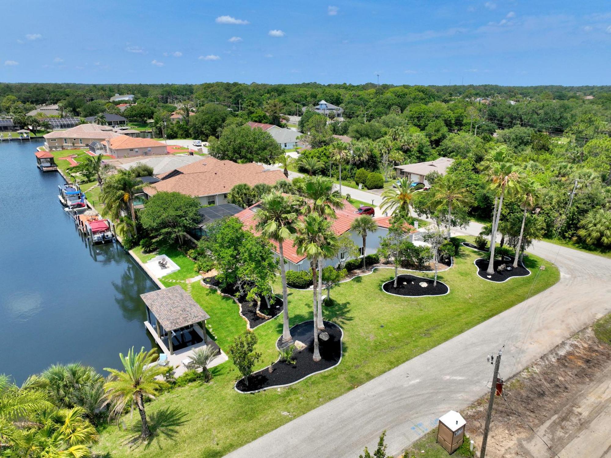 Manor On The Canal Palm Coast Exterior photo